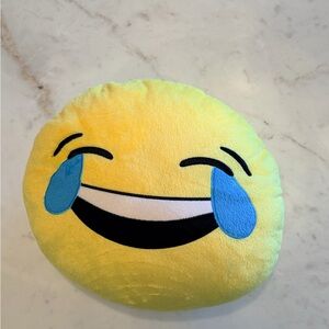 Round Plush Yellow Laughing Emoji Embroidered Decorative Pillow for Kids Bedroom